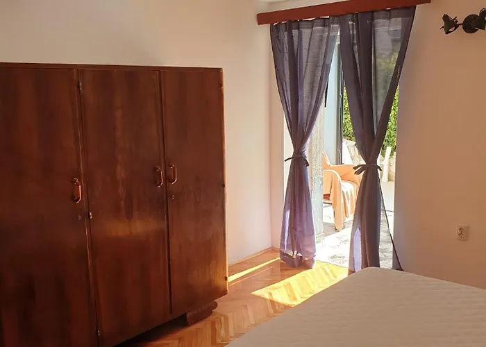 Pem 2 Apartman Póla